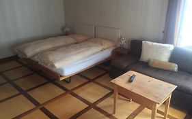 Roessli Apartment